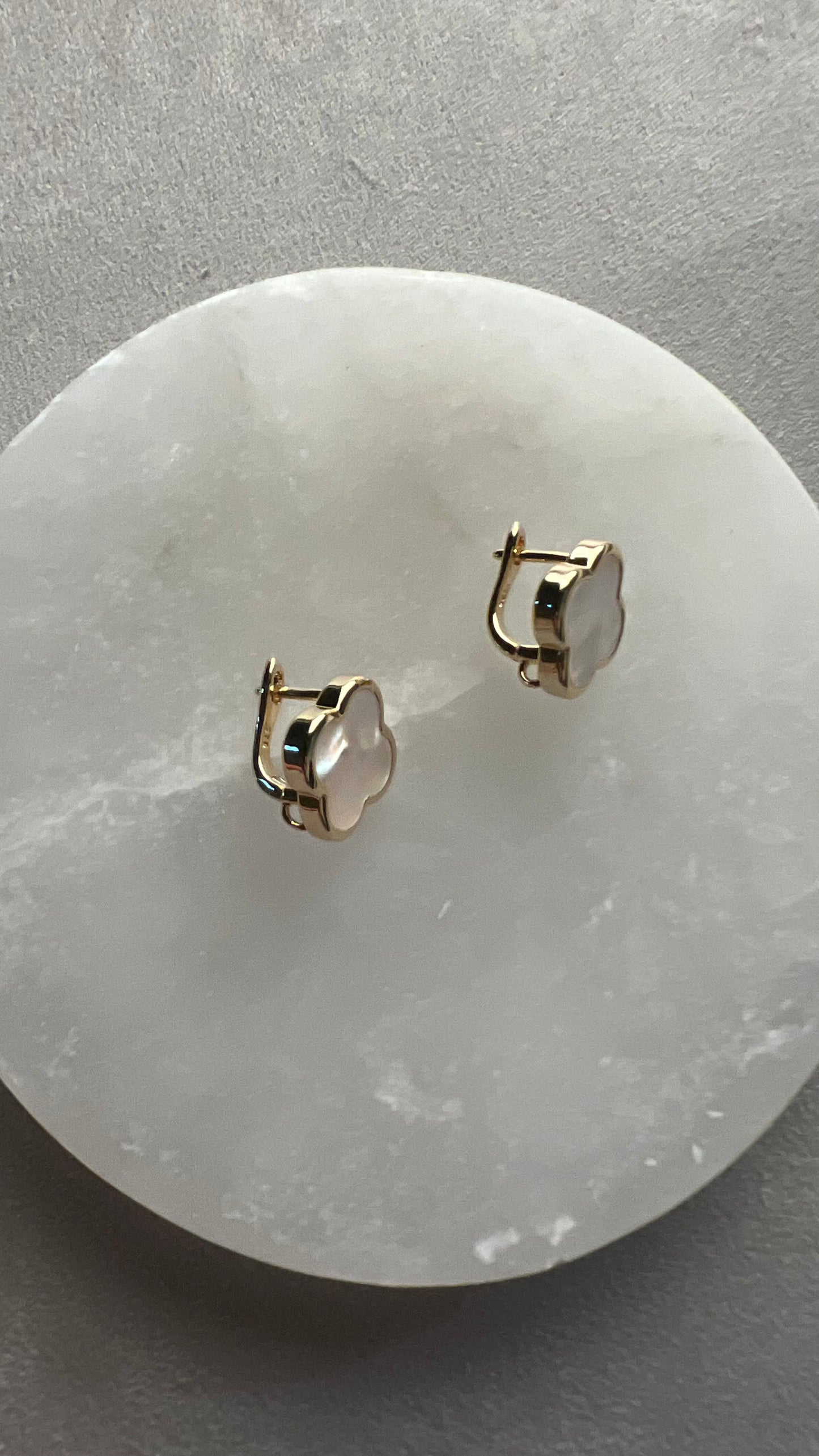 Clover earrings with mother of pearl. Gift for her
