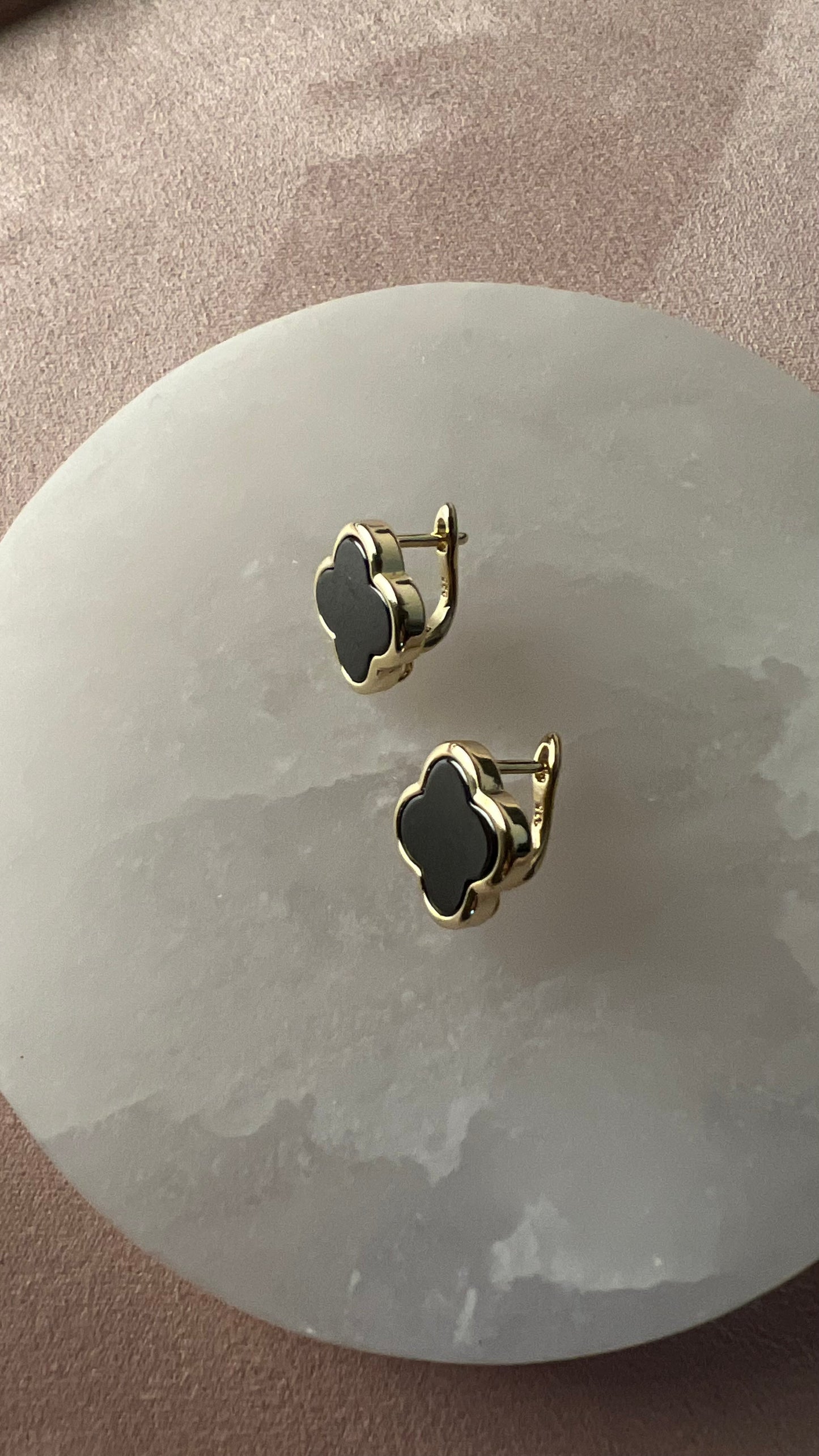 Clover earrings with mother of pearl. Gift for her