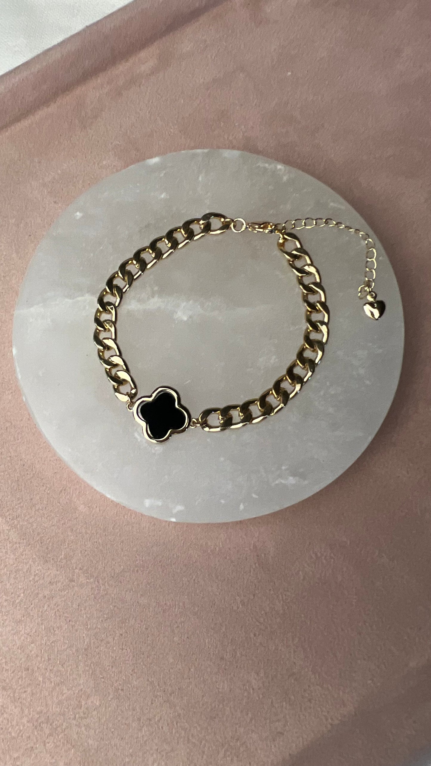 Black Clover Bracelet, Delicate Clover Bracelet, Mother of Pearl, Lucky Four Leaf Clover, Gift for Her